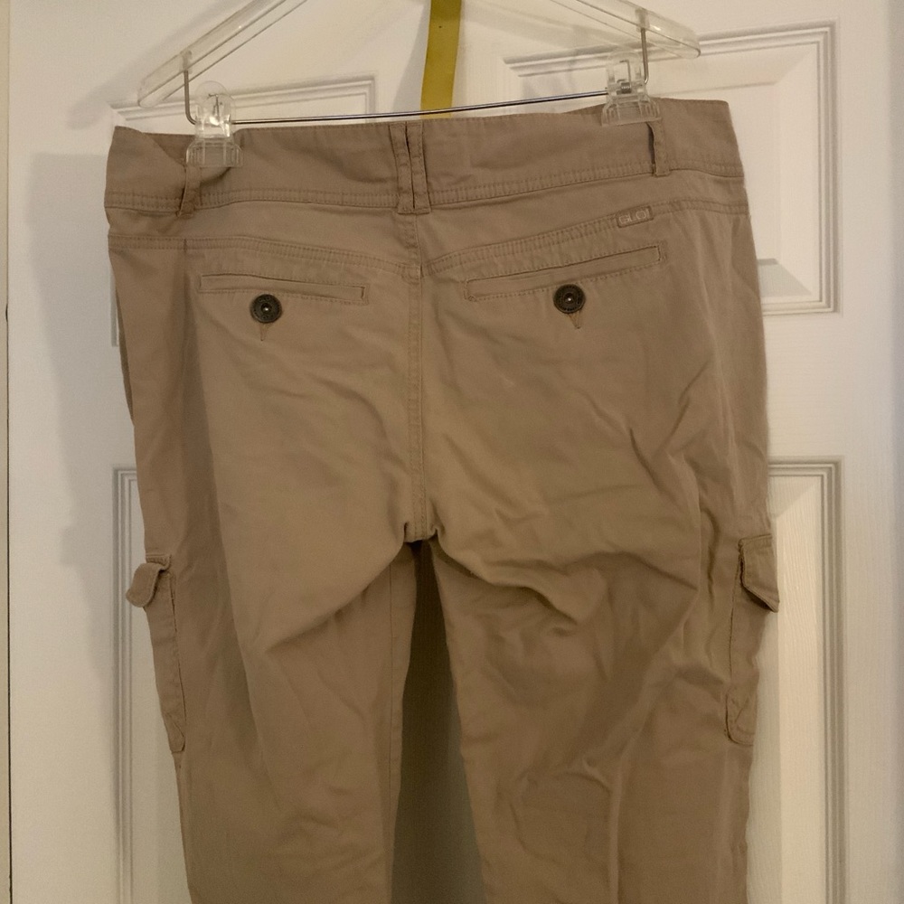 SOFT COTTON CHINO, BOYFRIEND CARGO PANTS. - Picture 9 of 11